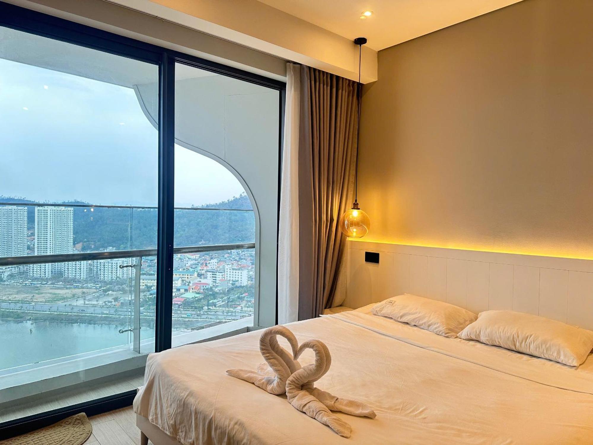 Comzy Ha Long Homestay Exterior photo